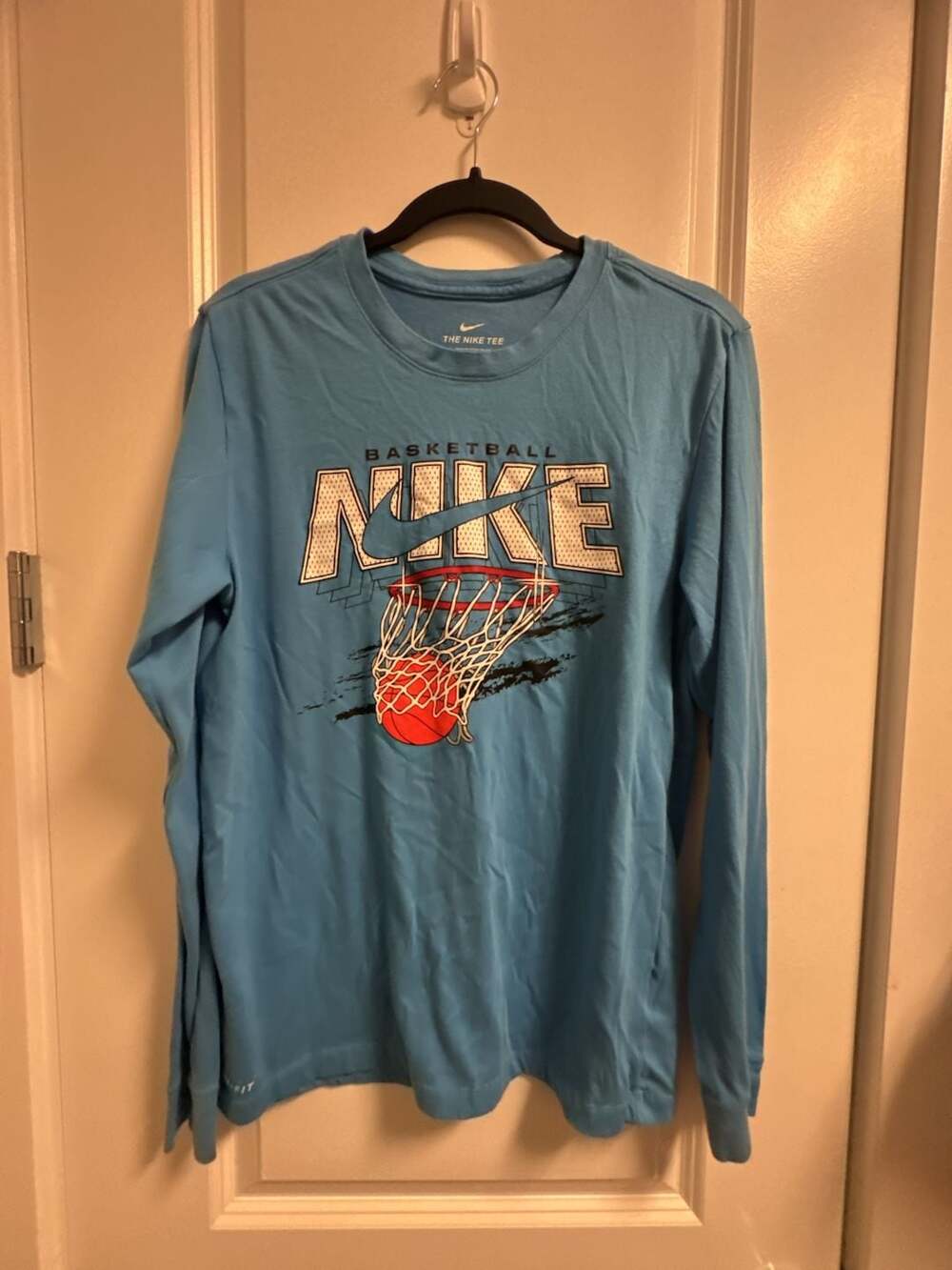 Nike Dri-Fit Basketball Graphic Long Sleeve T-Shirt Light Blue Medium